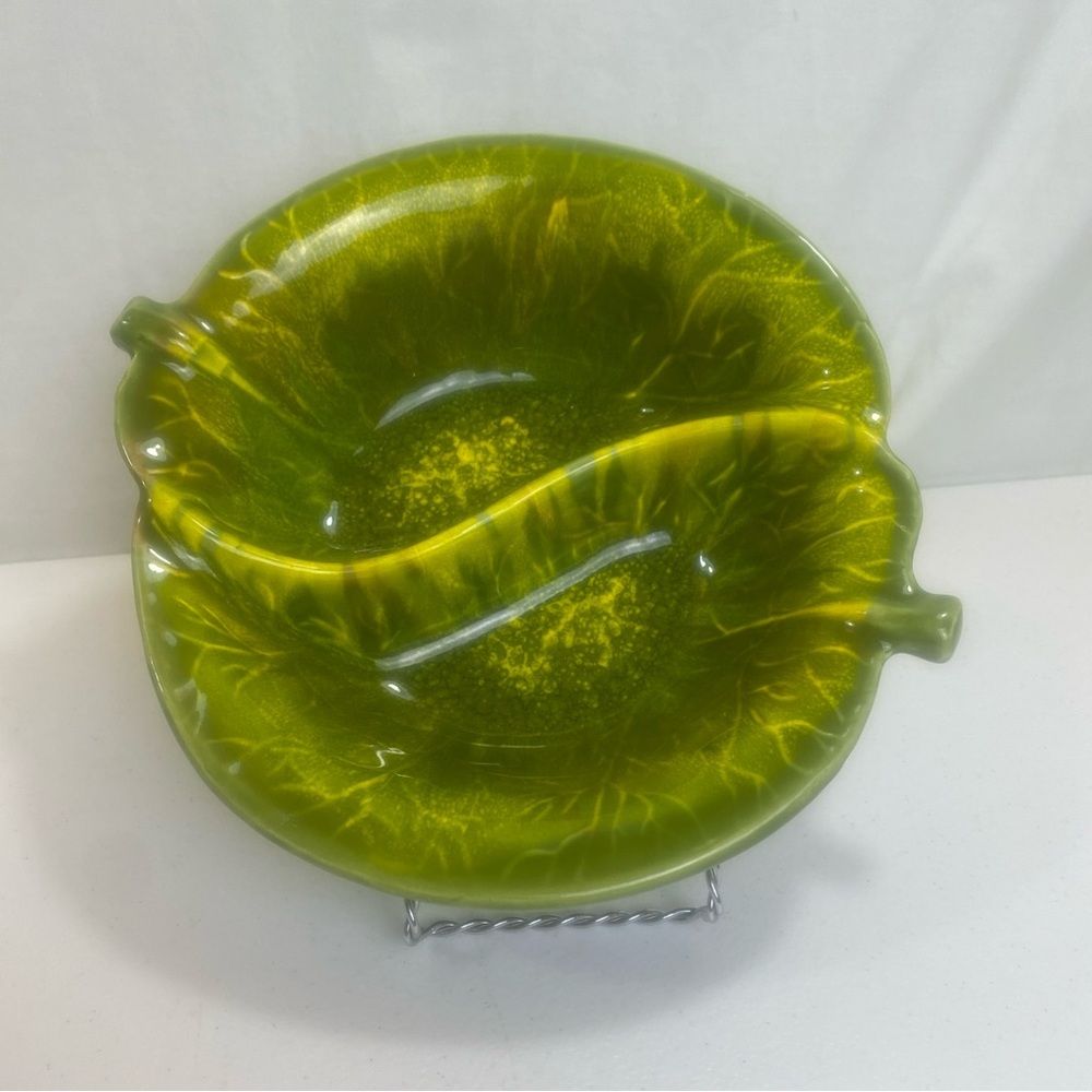Vintage MCM California Pottery 725 Glazed Ceramic Green Leaf Divided Bowl 8 In